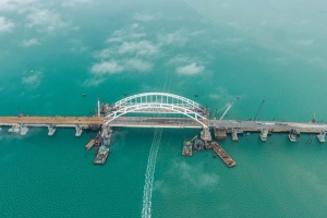 Движение по мосту в Крым будут открывать поэтапно