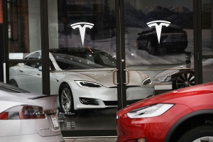Рекордные убытки Tesla не прекращаются