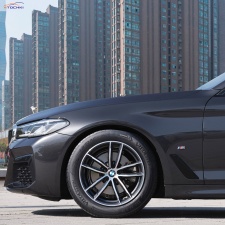 Летние шины Vredestein Ultrac включены в список стандартной комплектации BMW X2 и 5 Series